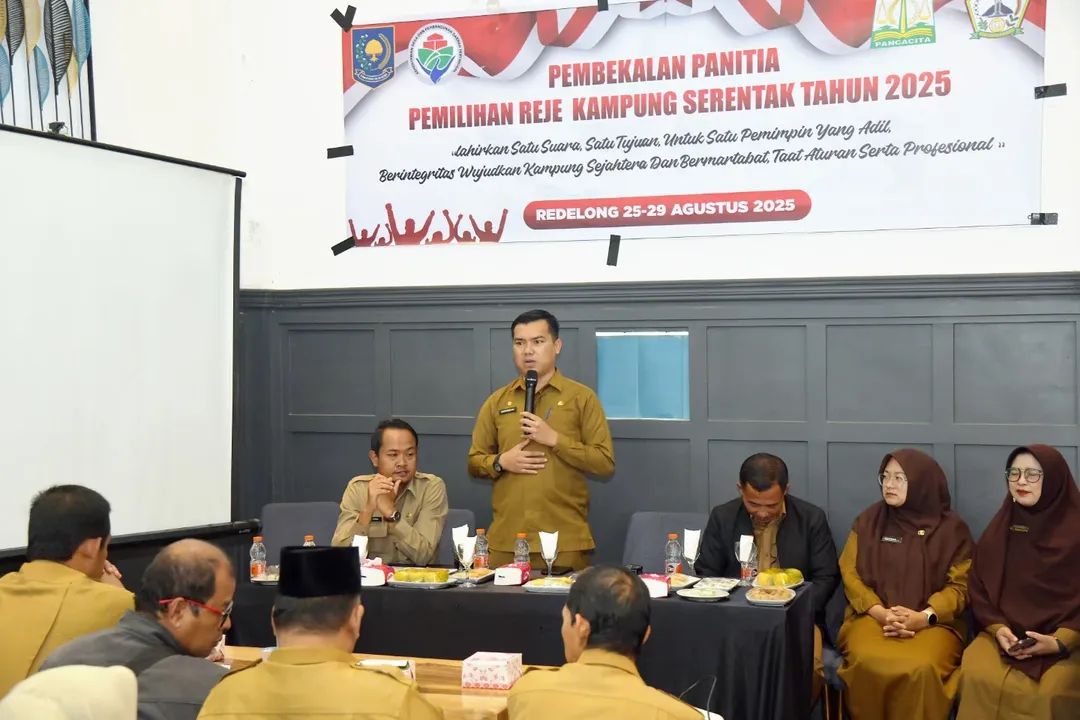 Asisten 1 Setdakab membuka kegiatan pembekalan kepada Panitia P2R 