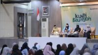 Syeikh Reza dan Ustazah Peggy Isi Tausiah di Aula Balai Kota